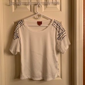 I Madeline Evening/ Embroidered Shirt Sleeve White Top